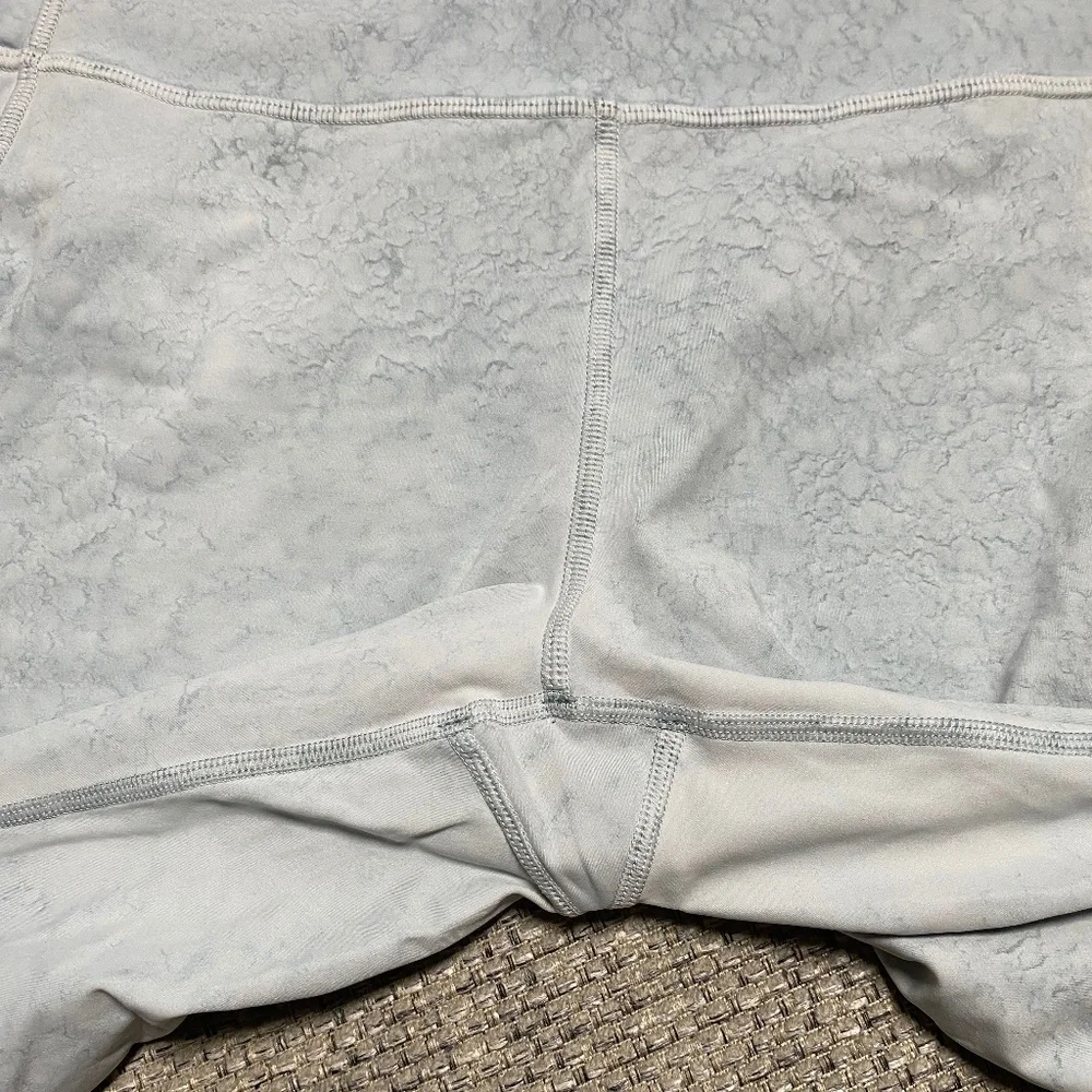 Lululemon bike shorts - Picture 6 of 10